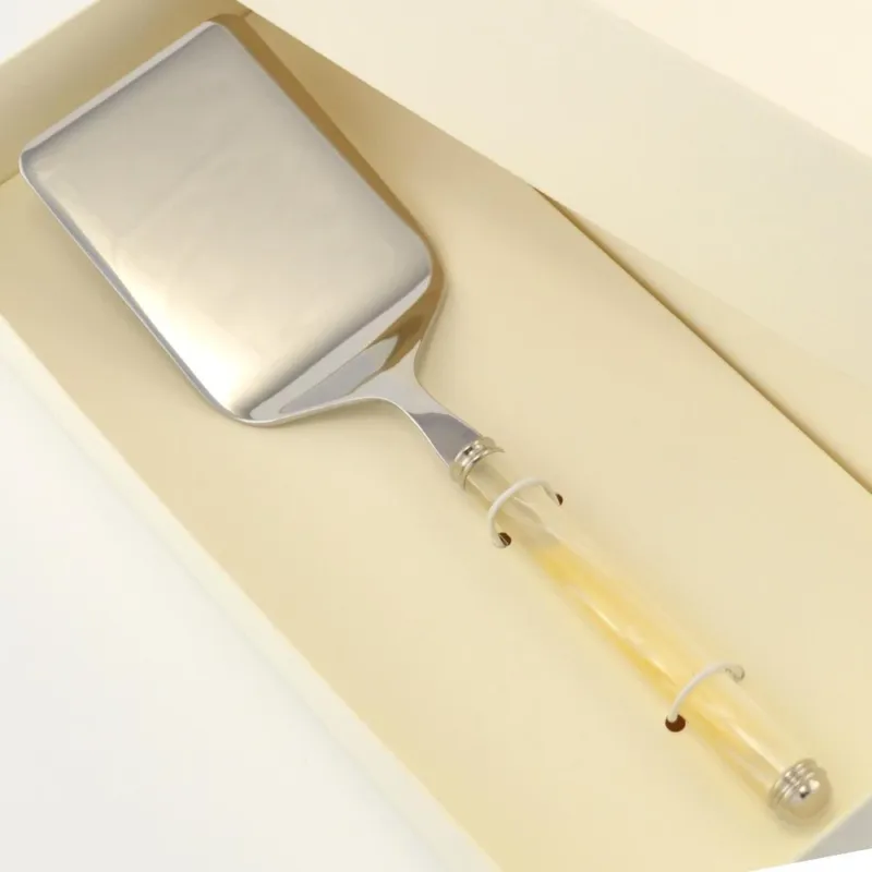 Confezione Pala Lasagne PERLATO in confezione regalo, Larghezza pala 7 cm lunghezza 250 mm cm manicatura in acrilico con doppia ghiera tornita. in scatolata bomboniera serigrafata Eme Posaterie Avorio Perlato 13 EME Prezzo Scontato