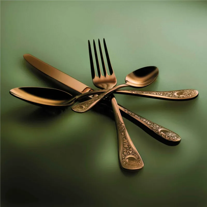 Spedizione Espresso Servizio 75 pezzi Diana Bronzo in Acciaio Inossidabile, colore Bronzo, Lavorazione della supperficie con impiantazione di Titanio PVD MEPRA S.p.a.