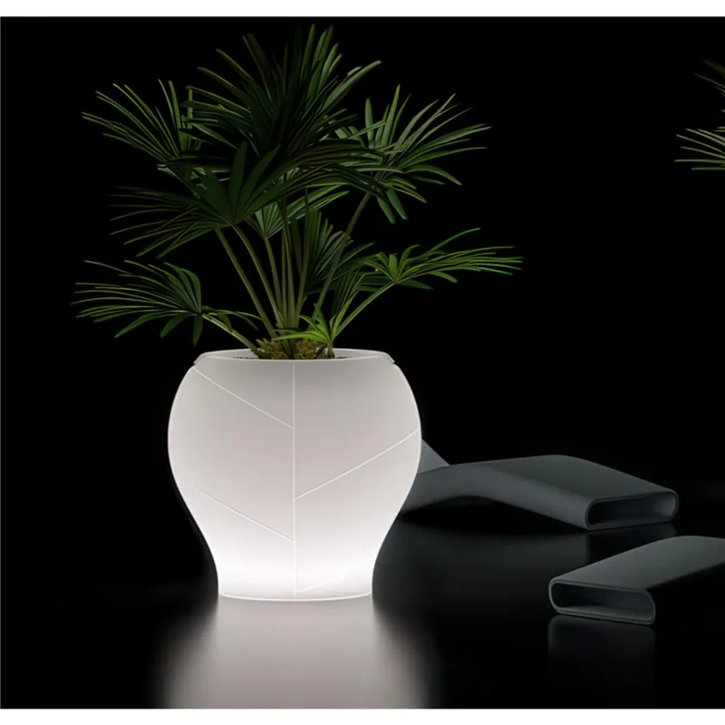 Acquista Ora Vaso dalle forme morbide e avvolgenti, Vera Pot SMALL Dimensioni 50x h 48 cm -LED OUTDOOR BATTERY RGBW - OPA trasparente Lyxo Design