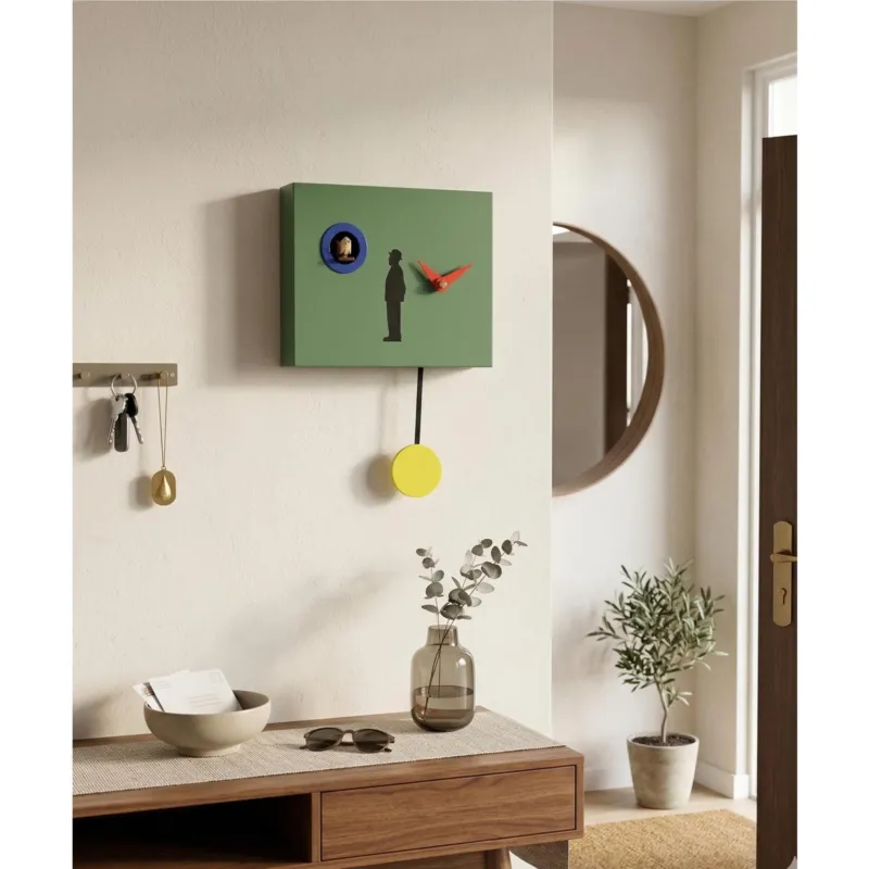 Saldi Orologio con cucù da appoggio MDF laccato L‘ATTESA – dettagli in acero Dimensioni 25x12 x h 23 cm Colore VERDE Pendolo Giallo Pirondini