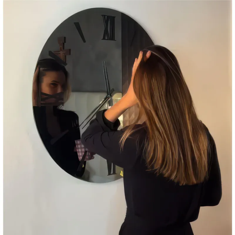 Vendita Finale Orologio Da Muro Struttura, è uno specchio NERO FUME‘ ECLISSE XL Diametro 80 cm lancette in metallo numeri colore NERO a rilievo , l‘orologio specchio Ceart