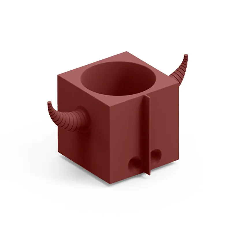 Contenitore Multifunzione FERA OROT DEP, il Toro di Design Dimensioni 40x22x h21 cm vaso, a portaoggetti o a elemento decorativo colore Granato Lyxo Design Occasione Imperdibile
