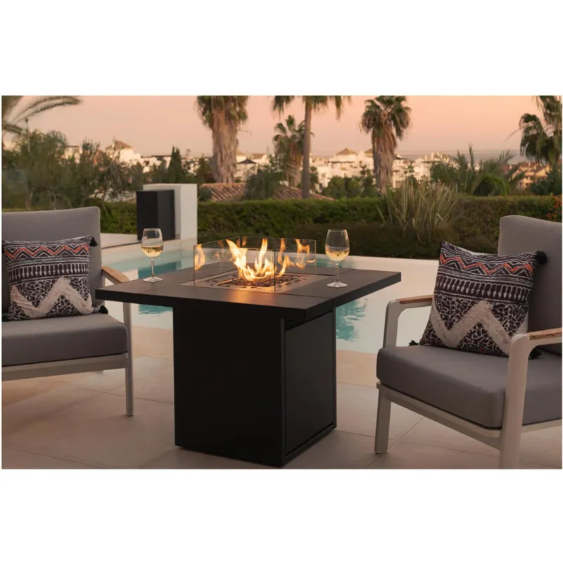 Ultima Occasione Caminetto da Esterno a Gas e Tavolo da Giardino, Tavolo da Fuoco a Gas Dimensioni 90x90xh 80cm - Scomparto Interno per Bombola del Gas - Resistente alle Intemperie - Copertura Planika