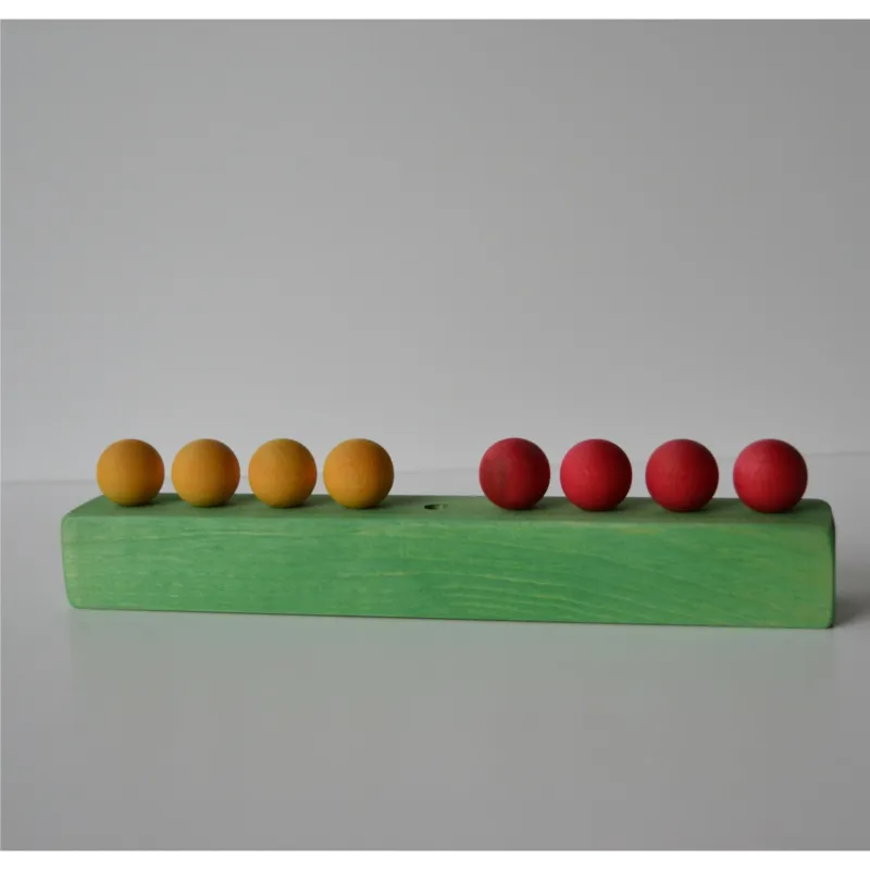 Offerta Del Giorno Salto della rana Scopo del gioco è quello di invertire la posizione delle palline di diverso colore, 27x3,5x h6 cm muovendo una pallina alla volta solo in avanti o saltando solo di una Manzoni Pietro