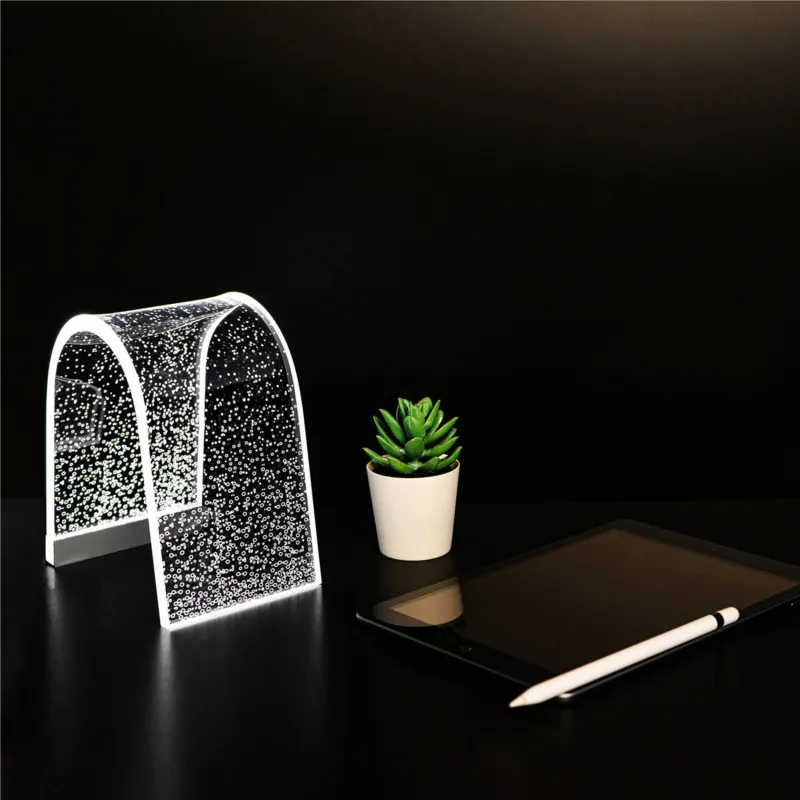 Nuovo Arrivo Lampada da tavolo small ARC da tavolo Led C 15,5x10,5xh17 cm 24 Volt 2 W 18W/Mt- 6.000 K in plexiglas inciso acrilico trasparente Vesta