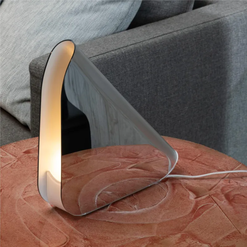 Offerta Lampada da tavolo in cristallo acrilico SHELL Media 35x8xh35 cm Lampada E27 60 W con filo plexiglas finitura metallizzata specchio Vesta