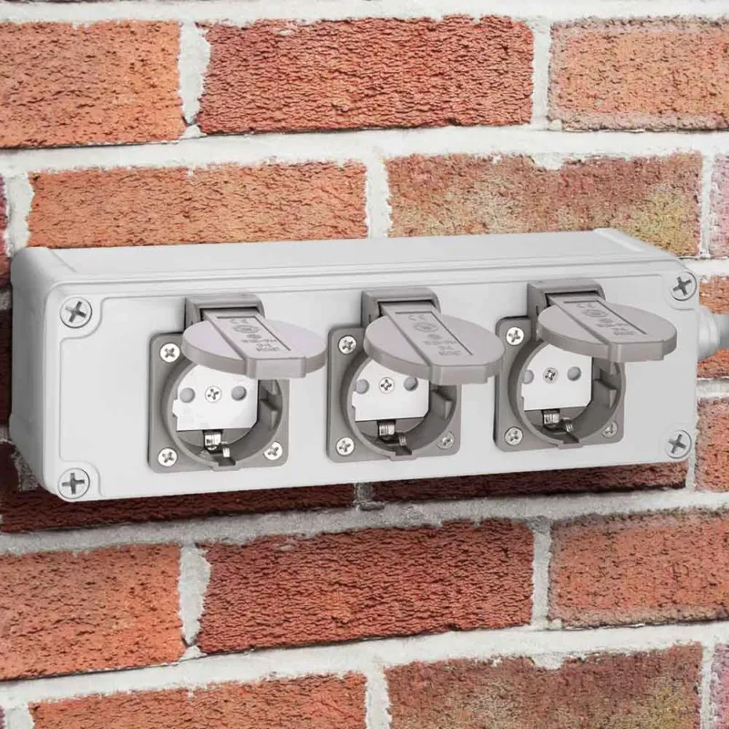 Cassetta Multipresa Elettrica Esterno da Parete 3 Prese Shucko Impermeabili IP65 Popolare