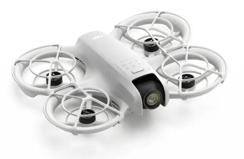 DJI Neo Fly More Drone Combo 4 rotori Quadrirotore 12 MP 3840 x 2880 Pixel 1435 mAh Nero, Bianco Prezzo Conveniente