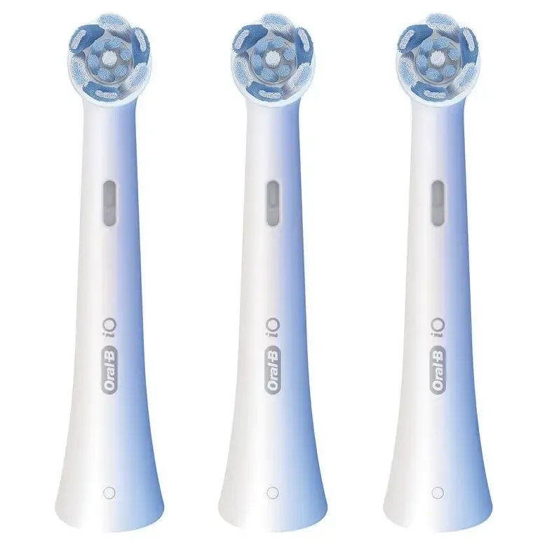 Oral-B Testine di Ricambio iO Series Ultimate Clean, Testine Rotonde Originali, Setole CrissCross per pulizia e rimozione della placca avanzate e in profondità. 3 Testine Offerta Speciale