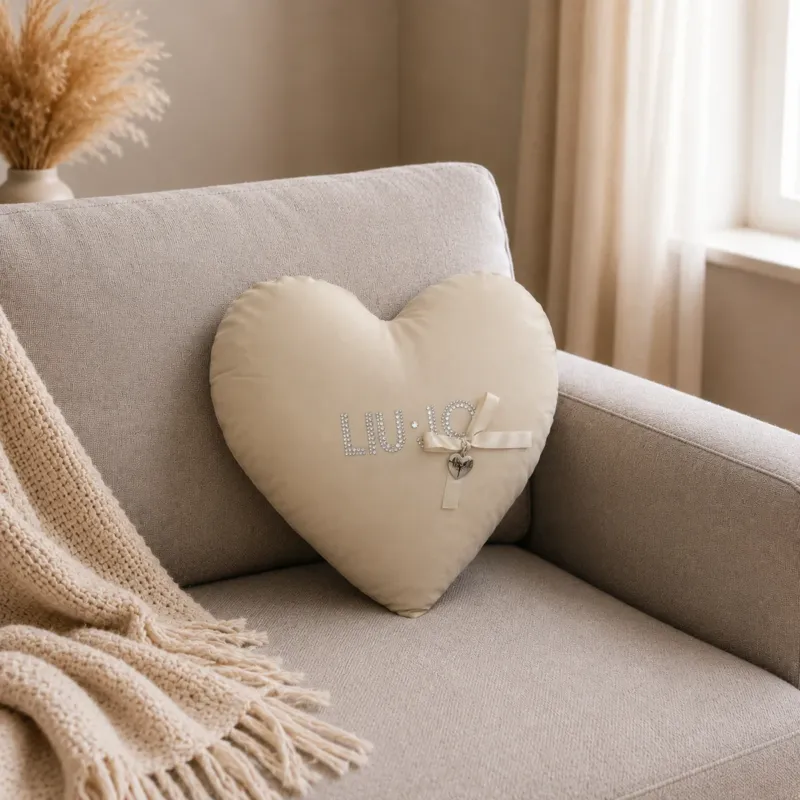 Miglior Prezzo Cuscino d‘Arredo a CUORE SABBIA in Rasatello di Cotone - LIU•JO