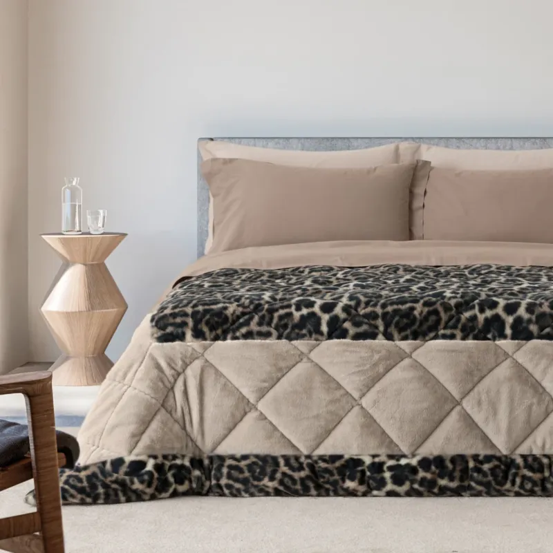 Must-Have Trapunta In Ecopelliccia Margay – Linea Oro